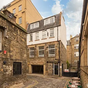 Amazing Castle View Apartment Edinburgh